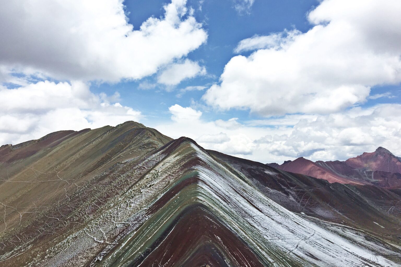 PERU-MONTAÑA-COLORES-NEVADA-1536x1024